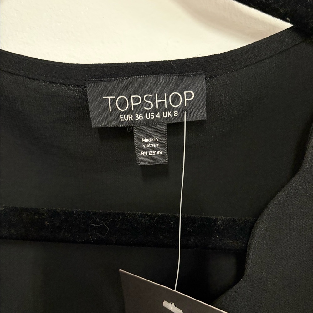 Topshop Scallop Wrap Top in Black NWT - Picture 5 of 11